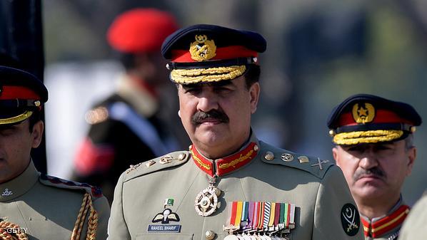 قائد الجيش الباكستاني يأمر بشن 